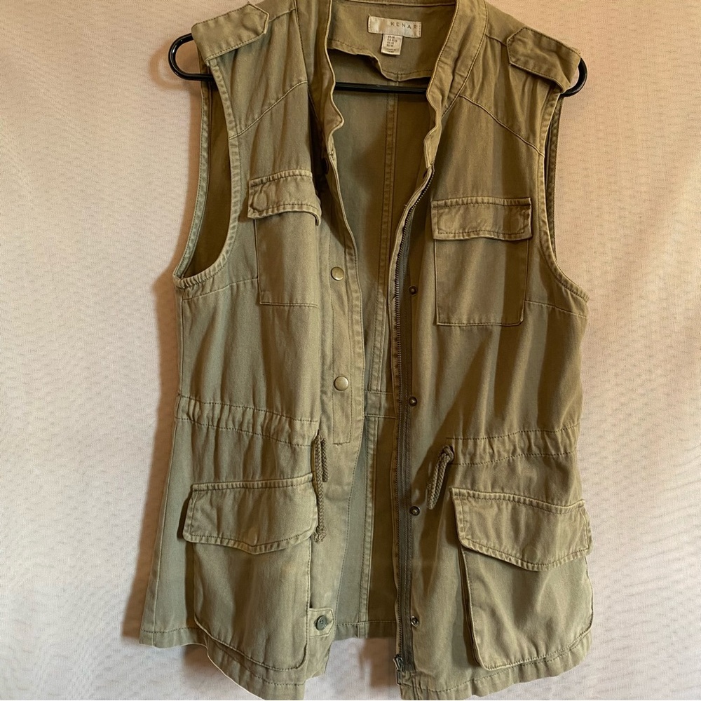 KENAR utility vest, women’s size M, cargo pockets, drawstring waist